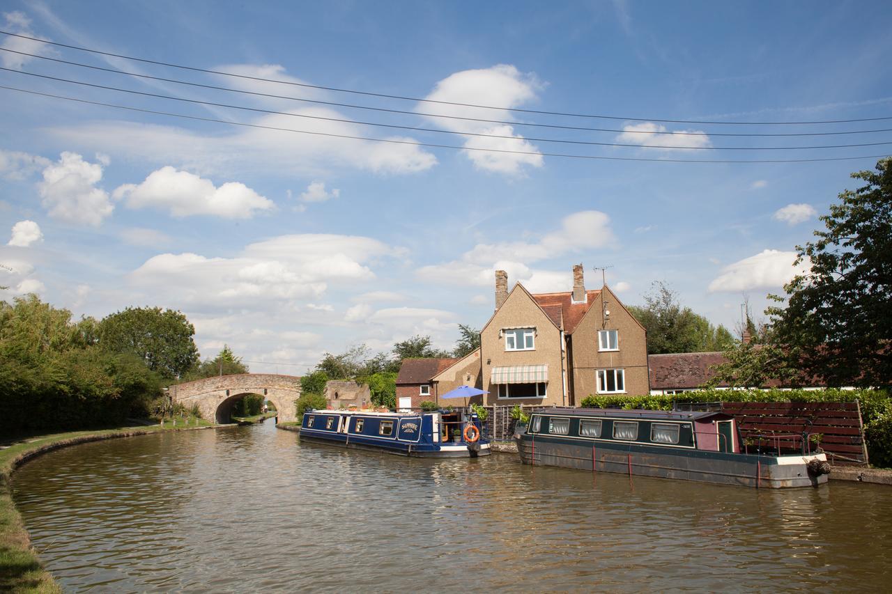 The Brownlow Ivinghoe Exterior foto