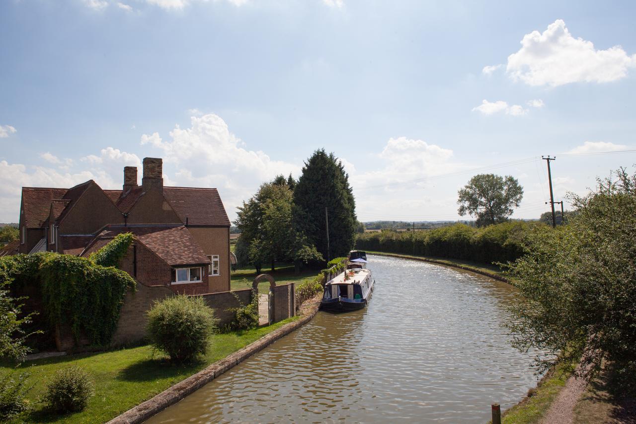 The Brownlow Ivinghoe Exterior foto